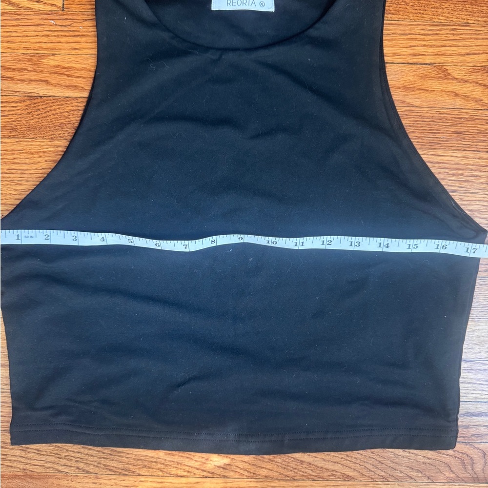 ReoRia Women's Classic Black Tank Top - Picture 4 of 5